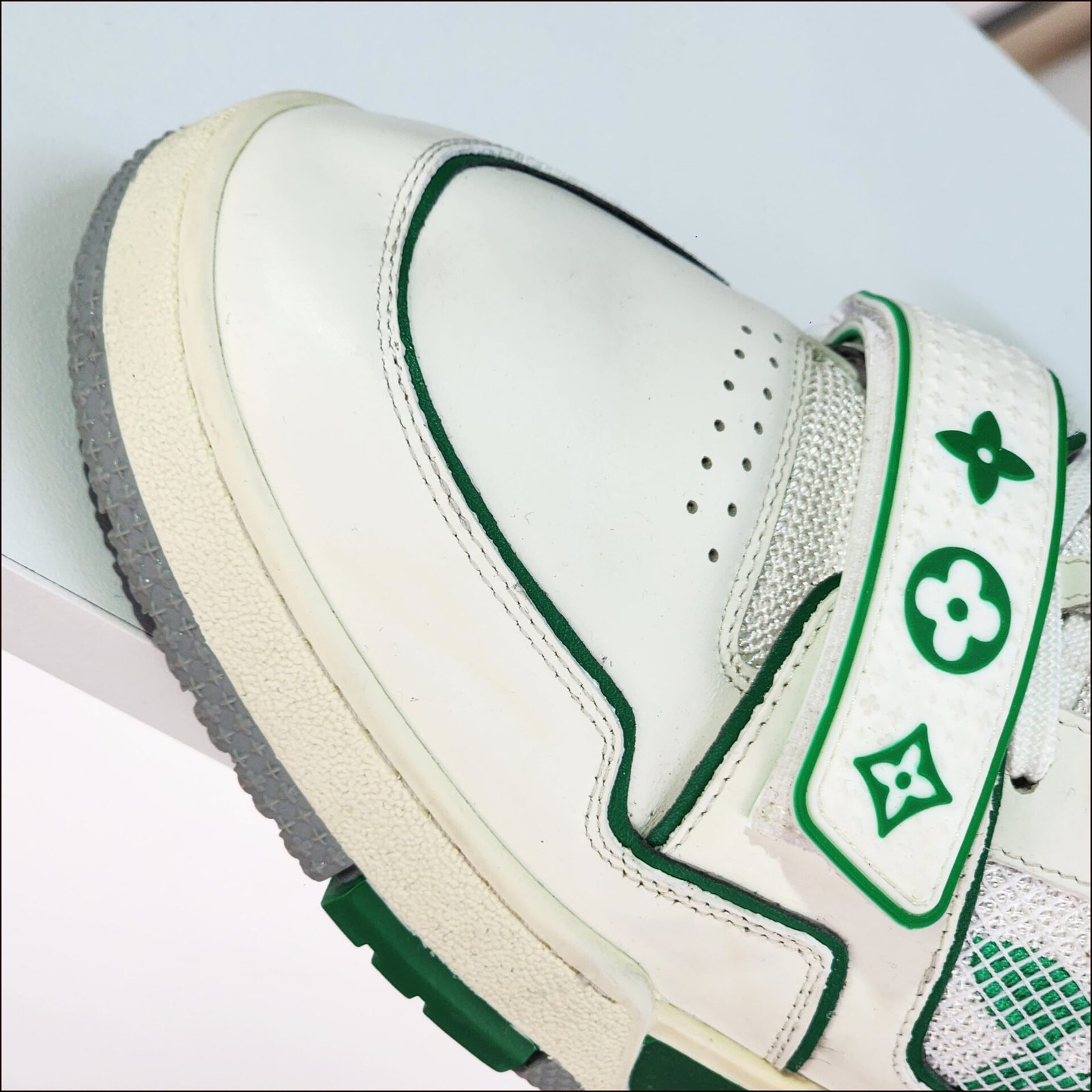 Louis Vuitton - Image 3