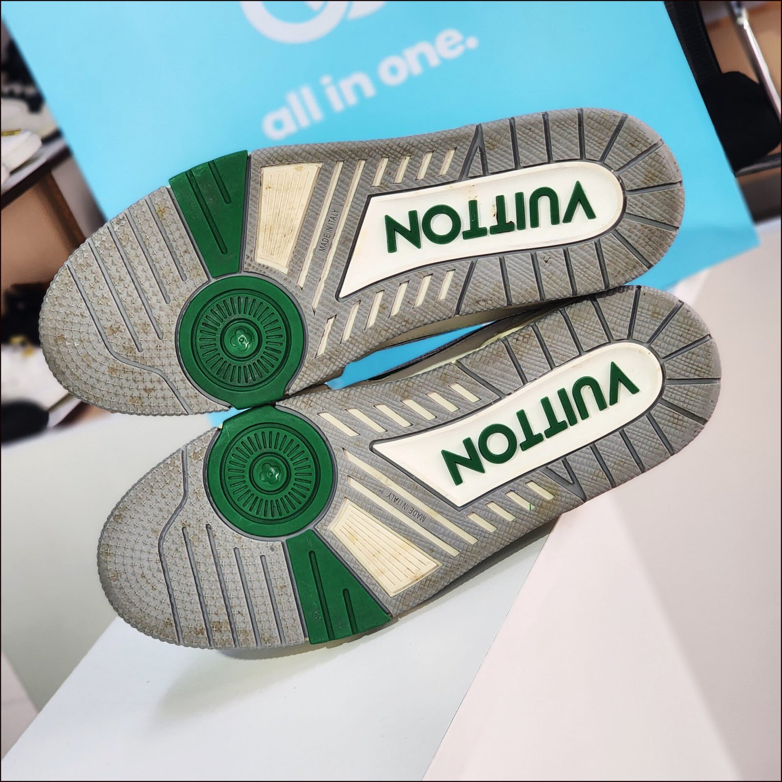 Louis Vuitton - Image 2